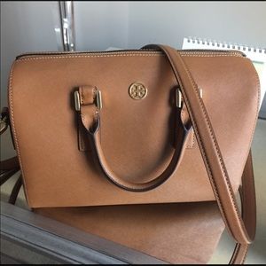 Tory Burch Robinson Satchel. 👜